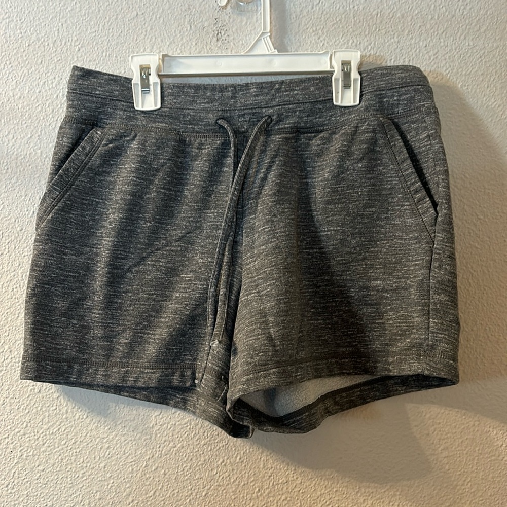 32 degrees cool shorts size small